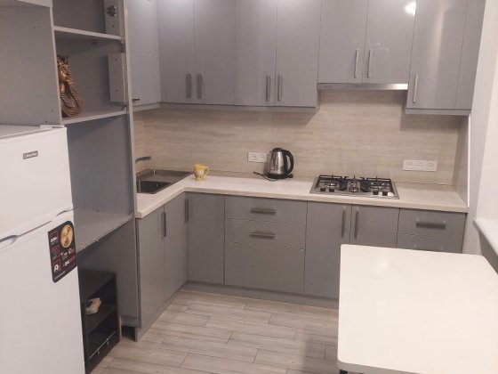 Сдам 3-комнатную квартиру с Гаражом  Центр Славянск