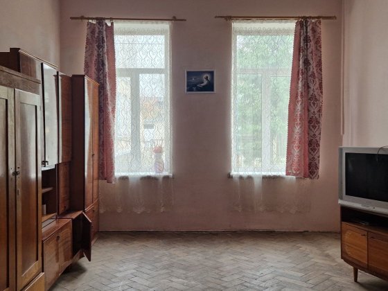 Здам 2 - х кімнатну квартиру, в гарному стані, є техніка та меблі Стрый