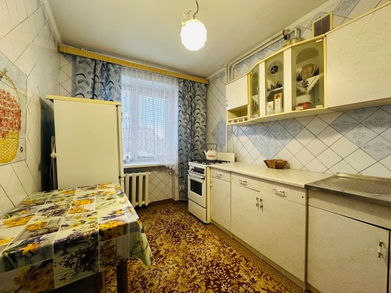 Оренда 2к кв район 14 школи Умань