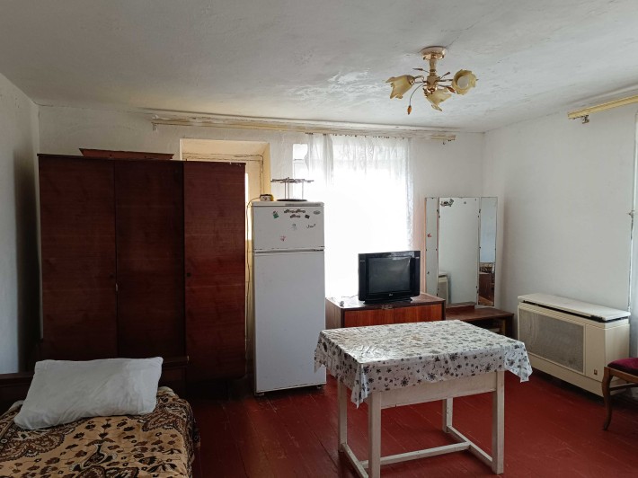 Здається 1-кімн. житло р-н 12школи, туалет та вода в дворі для 1хлопця - фото 1