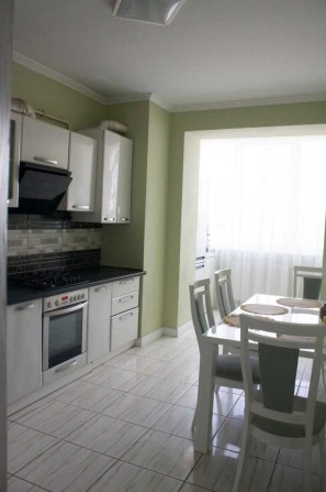 Світла 2х кімнатна квартира у новому будинку на Озерній! - фото 1