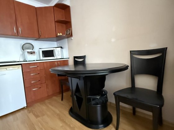 Власниця , біля СВ , 8500 Хмельницький