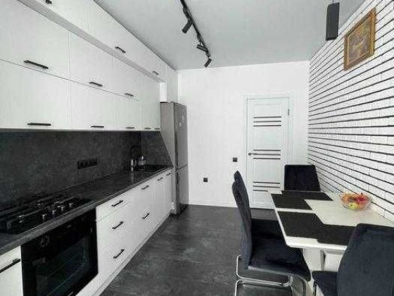 Пропоную сучасну 2х кімнатну квартиру на Озерній! Хмельницький