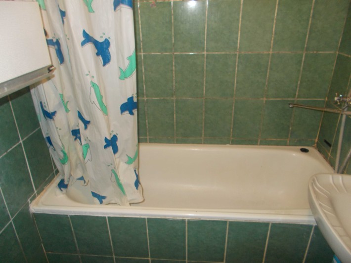 Здається 1 но кім Гречани ближні біля парку - фото 1