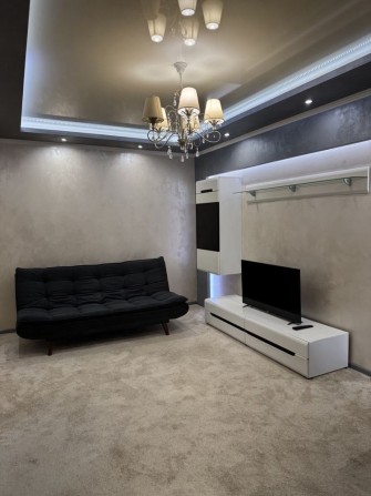 Здам 3к квартиру Ближня Озерна можливо з охайною твариною - фото 1