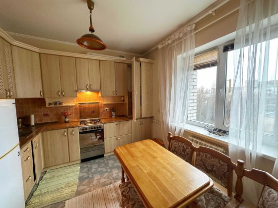 оренда виставка 1к новобудова 2006р. Хмельницький