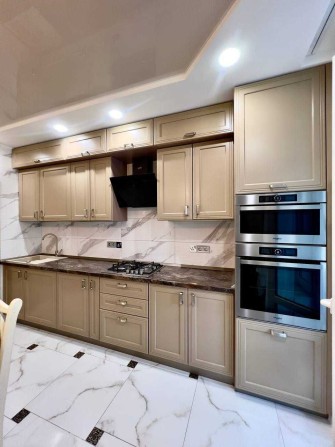 Стильна та затишна 3х кімнатна двох рівнева квартира з євроремонтом! - фото 1