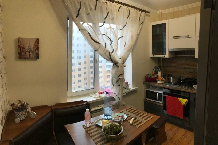 Оренда двох кімнатної квартири по вул. Момота - фото 1