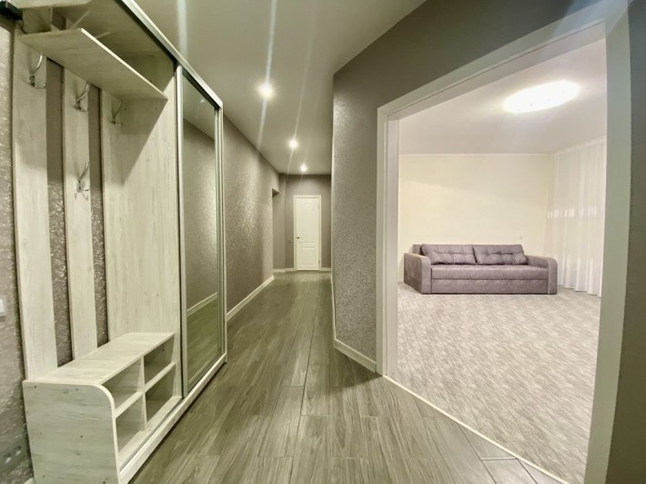 Оренда сучасної трикімнатної квартири в новобудові,пр.Незалежності 58. - фото 1