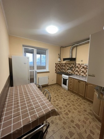 Оренда 2-кімн. квартири з автономним опаленням (газовий котел) - фото 1