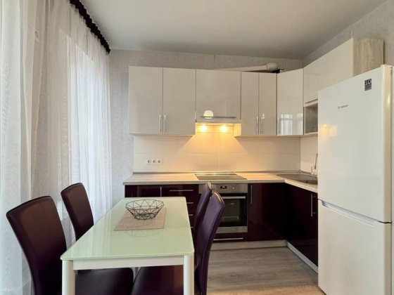 ЦЕНТР, все поряд! Оренда, є балкон, всім укомплектована Буча