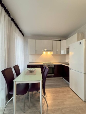 ЦЕНТР, все поряд! Оренда, є балкон, всім укомплектована - фото 1