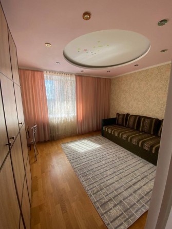 Здам двухкімнатну квартиру в центрі - фото 1