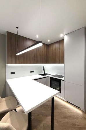 Пропонуємо вам 1 кімнатну квартиру з сучасними дизайнерським ремонтом - фото 1