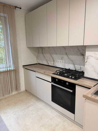 Оренда 2-ох кімнатної квартири Чорних Запорожців 18 - фото 1