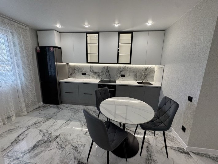 Оренда нової євро 2х кім квартири , Атлант - фото 1