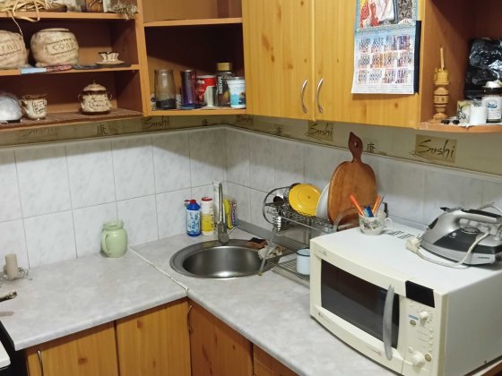 Здається 1 но кім Озерна біля 28 школи Хмельницкий