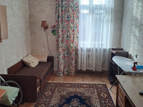 Оренда  2х кімнатної квартири (район дитячої поліклініки)