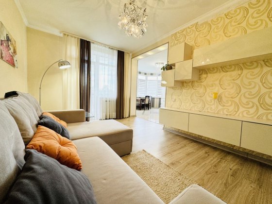 Простора комфортна квартира в ЖК Річ Таун Буча