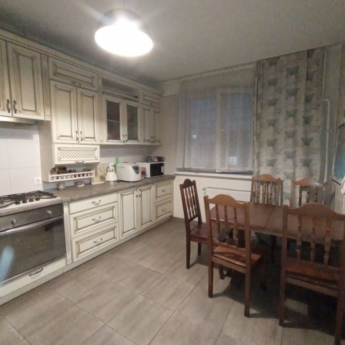 Пентхаус вул Вишнева 17 4 кімнати - фото 1