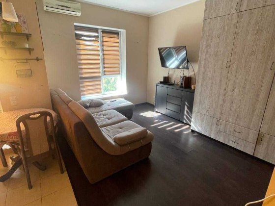 Студия 38м на долгий срок . Без агенства . Возможно с животными . Вишневе