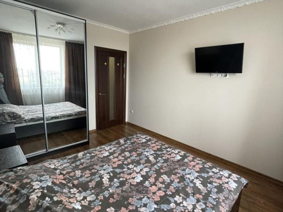 Здається простора 2х км в центральній частині!!! Івано-Франківськ