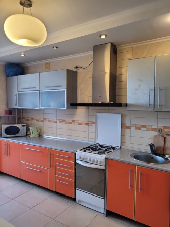 Оренда 2 км.кв.вул.Угорницька/Незалежності,поряд Центр.Новобудва,все є - фото 1