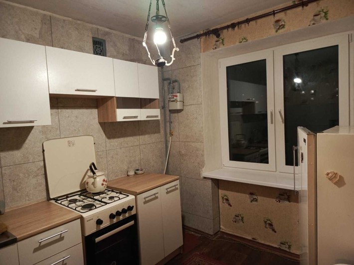 Сдам трех комнатную квартиру район троицкого рынка - фото 1