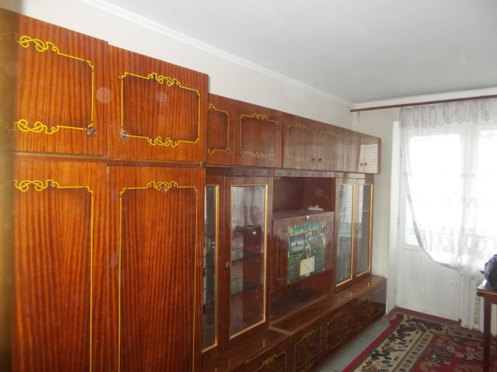 Оренда в районі Дубово 2х кім  біля зупинки - фото 1