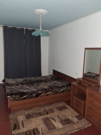 Трьохкімнатна квартира у центрі - фото 1