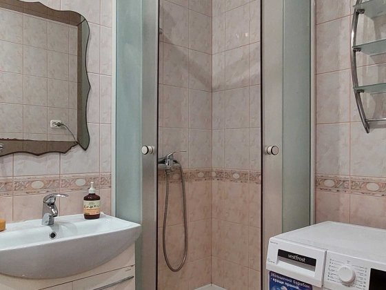 Здаю 1 к.кв по Дорошенка (р-н Парк Шевченка) Відмінний стан. Івано-Франківськ