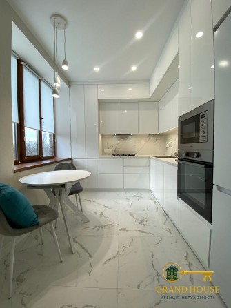 Перше заселення квартири в центрі міста з АВТОНОМНИМ ОПАЛЕННЯМ - фото 1