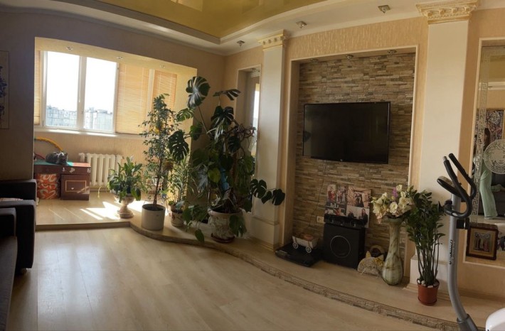 Здам на 3-5 міс. 3х кімн квартиру 4 мікрор-н Леван - фото 1