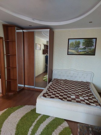 Здам гарну 1к.кв. район 10 лінія.Повністю облаштована.Вільна. - фото 1