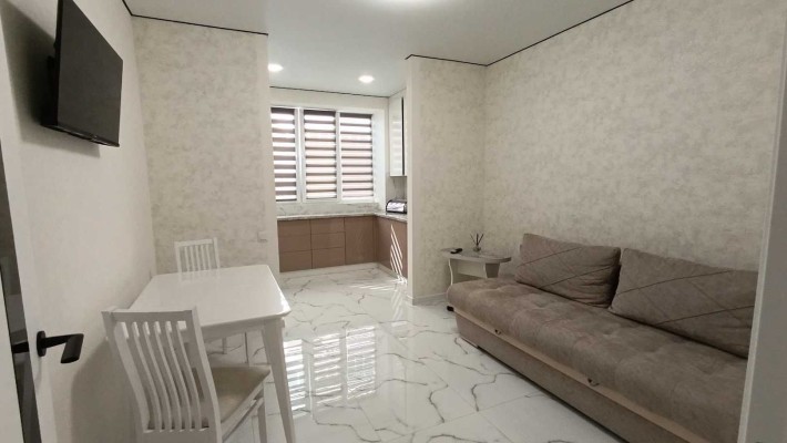 Оренда сучасної 1.5 кімнатної квартири з меблями та технікою! - фото 1