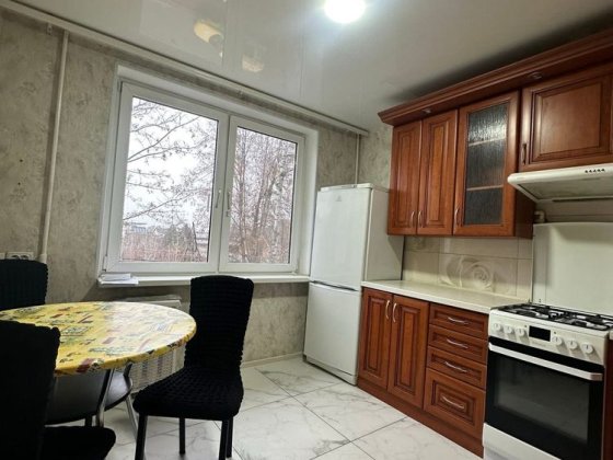 Оренда 2 кім квартири в Центрі .Вул Щептицького (рн 9 школи)