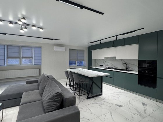 3к кв в центрі вул.Вагилевича, стометрівка Ивано-Франковск