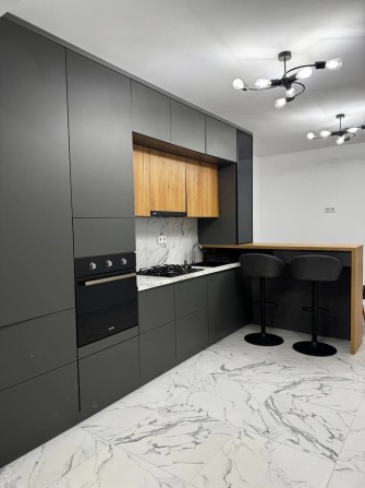 Оренда 1 км квартири поруч з центром - фото 1