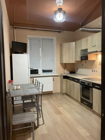 Здаю 2-кімнатну квартиру в оренду — від власника! вул. Івасюка - фото 1