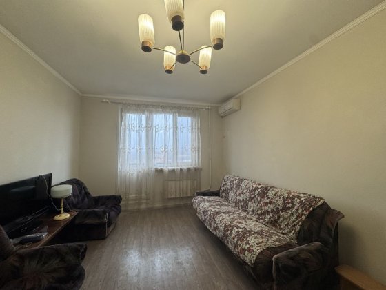 Оренда 1-кімнатної квартири на Сонячному (Саксаганський район)