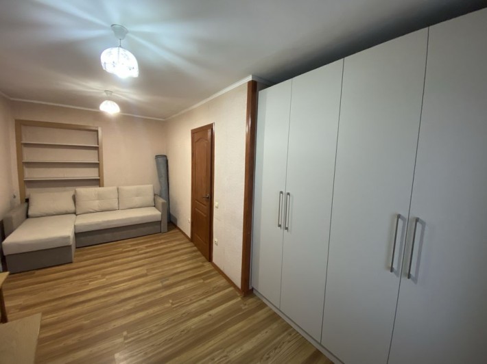 1к з гарним ремонтом по вул. Набережна - фото 1