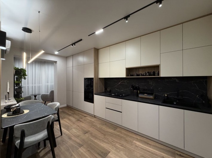 Оренда сучасної квартири в ЖК “Dream Town” - фото 1