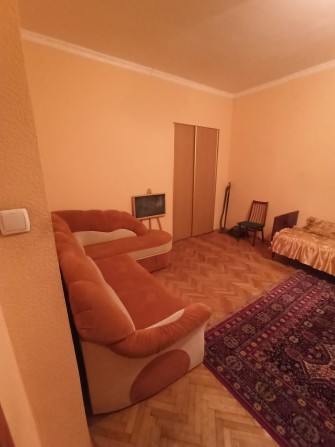 Здається в оренду  2-х кімнатна квартира в центрі міста - фото 1