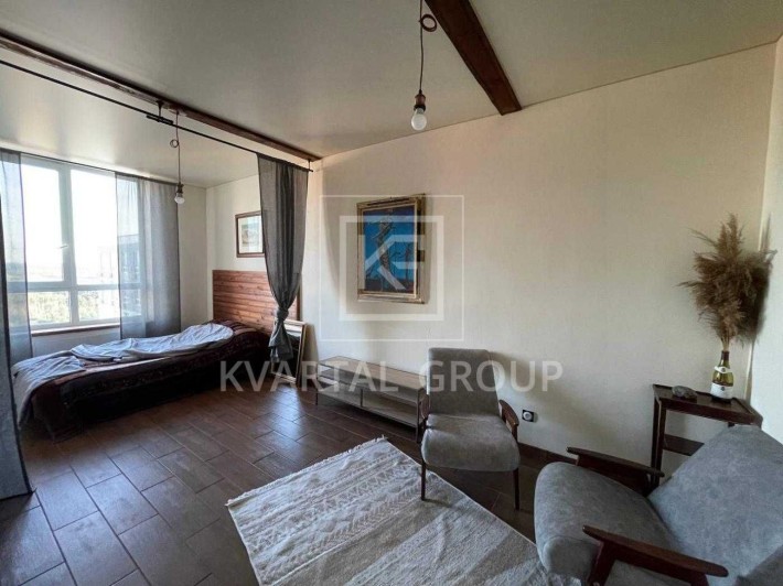 Оренда  видової квартири-студії з ремонтом - фото 1