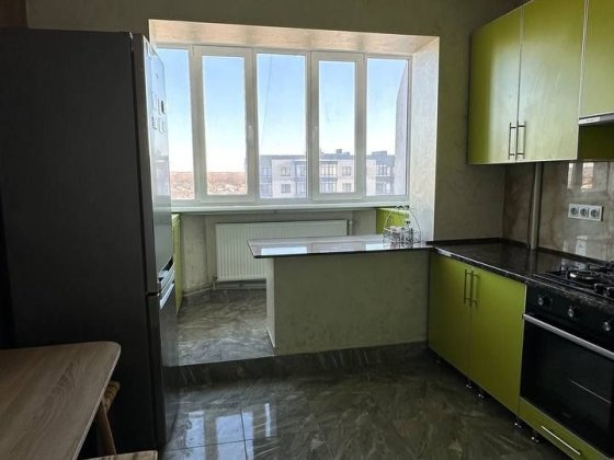 2к квартира, вул. Хоткевича, біля ТЦ "Зорепад" Ивано-Франковск