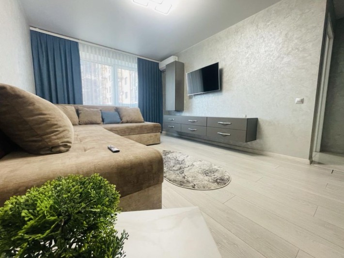 Оренда 1-кімн ЖК «Яровиця» 17000 грн ЦЕНТР МІСТА - фото 1