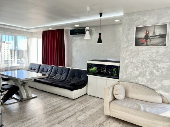 Оренда 3 кім з дизайнерським ремонтом біля Епіцентру Арсену р-н Каскад Ивано-Франковск