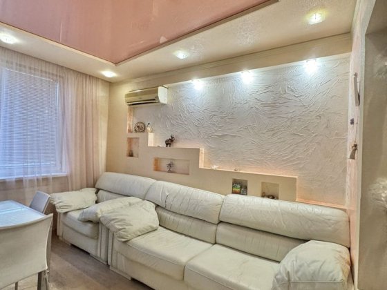 4 комн на Макулане Всебратское Центр. Городской район