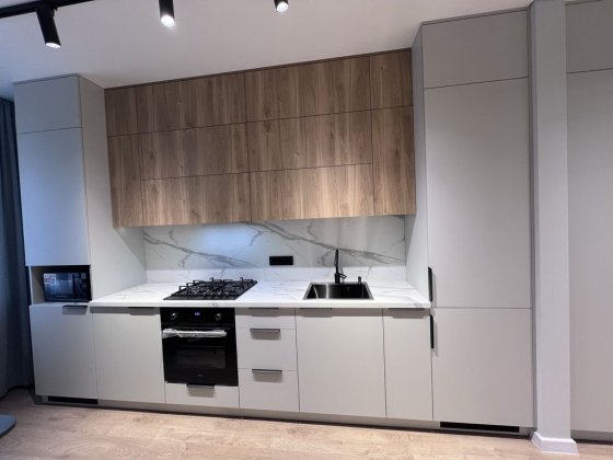 Перша здача ! Довгострокова оренда біля Центрального парку