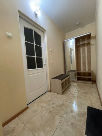 Здається в оренду 1 кімнатна квартира по вул. Івасюка навпроти Епіцент - фото 1